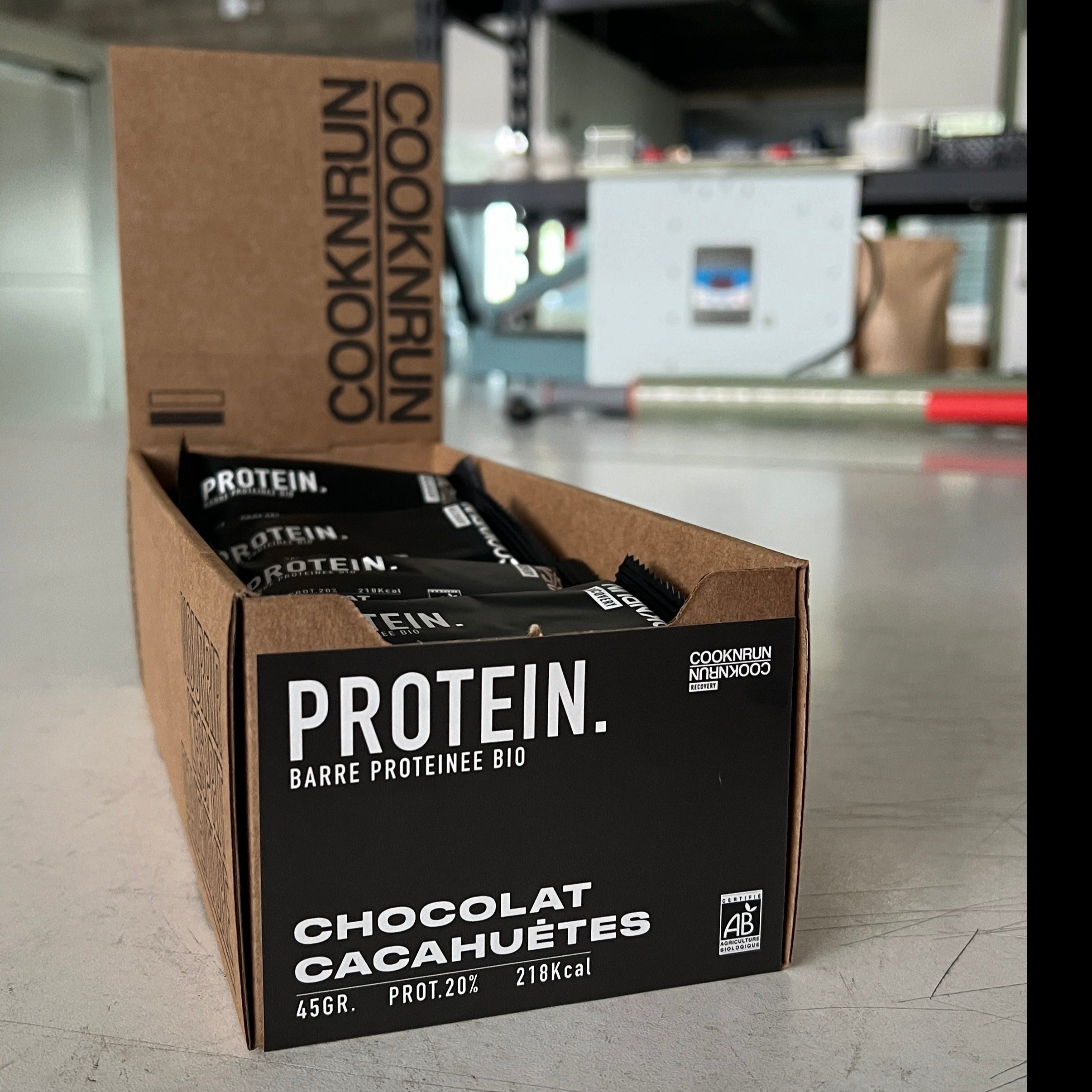 barre-proteinee-bio-vegan-chocolat-cacahuetes-cooknrun